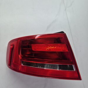 Lijevo vanjsko stop svjetlo Audi a4 b8 limuzina